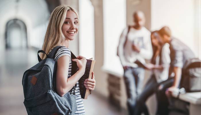 Que-beneficios-trae-estudiar-en-el-exterior - Global Connection