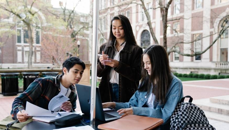 Factores clave para elegir tu destino para estudiar ingles en el exteriro